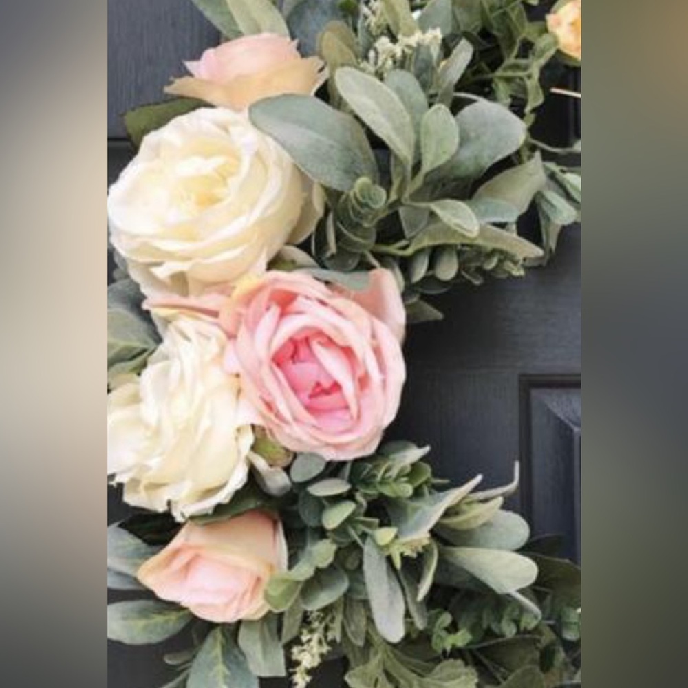 HANDMADE FLORAL WREATH     NEW - Picture 2 of 4